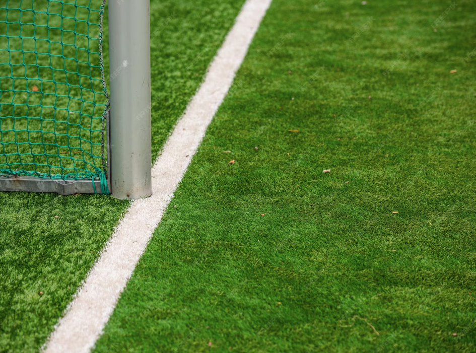 Grama sintética para campo de futebol: segurança e conforto em todas as estações
